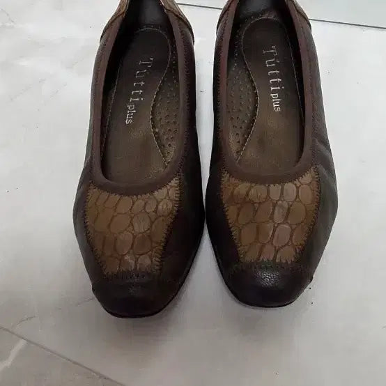 [BUNJANG] Tutti Plus Women's Python Pattern Flat Shoes - Brown / Tutti plus 여성 플랫슈즈 브라운