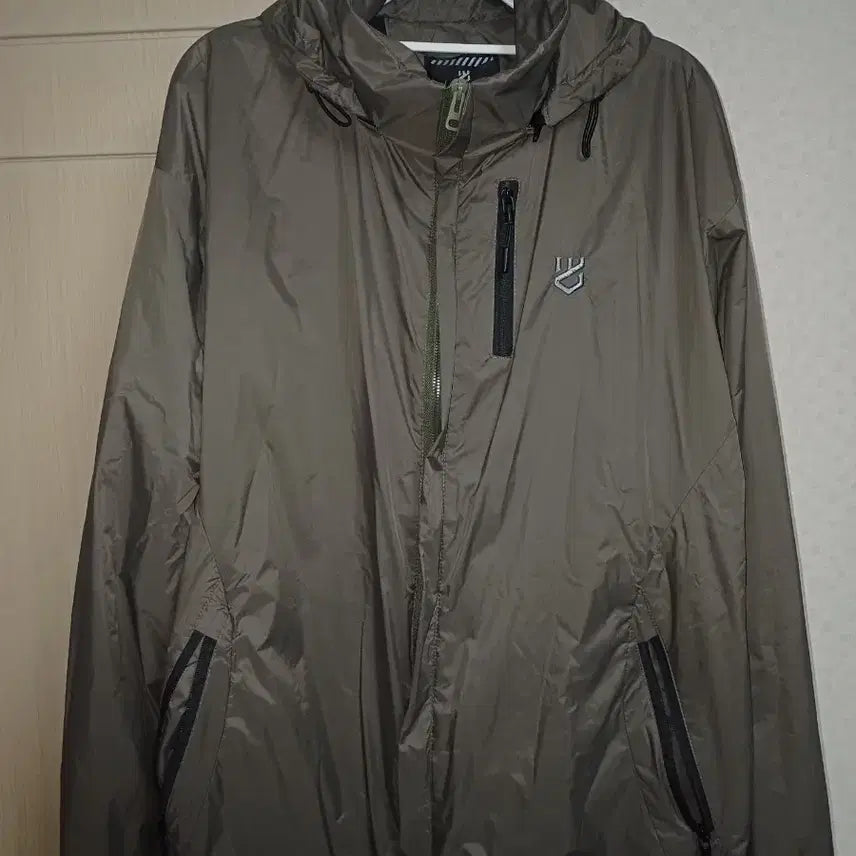 [BUNJANG] Black Armor Windbreaker Khaki XL / 바람막이 카키 XL