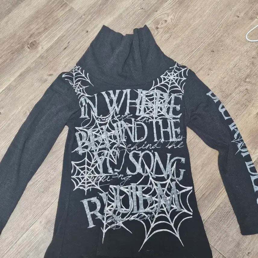 [BUNJANG] Goth Turtle Neck Long Sleeve T-Shirt / 고스 터틀넥 롱 슬리브 티셔츠