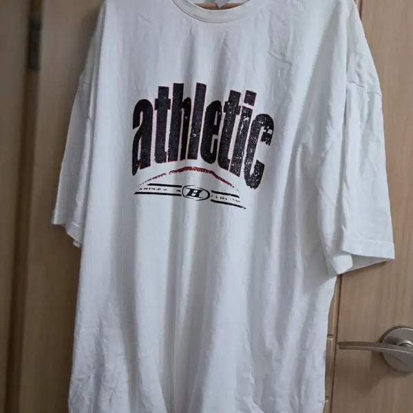 [BUNJANG] Athletic Logo White Short Sleeve T-Shirt / 반팔 티셔츠
