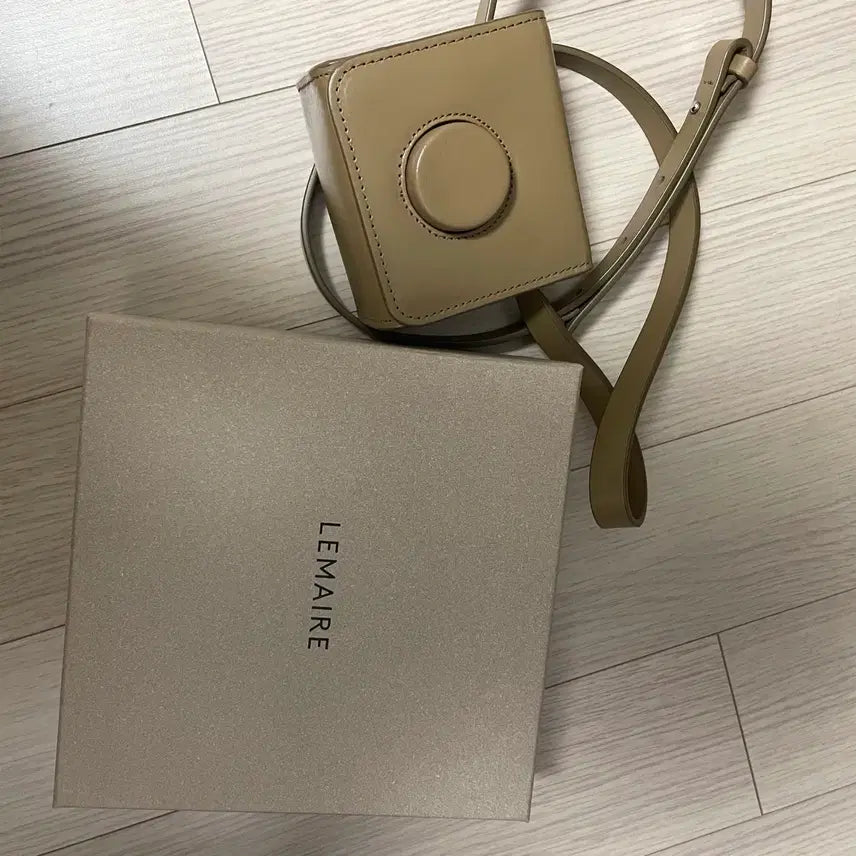 [BUNJANG] Lemaire Camera Mini Bag Beige (Authentic) / 르메르 카메라 미니 백  (정품)