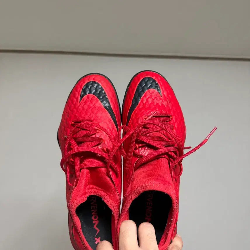[BUNJANG] Nike Hypervenom Football/Futsal Cleats 255mm Red / 나이키 하이퍼베놈 축구화 풋살화 255mm 레드