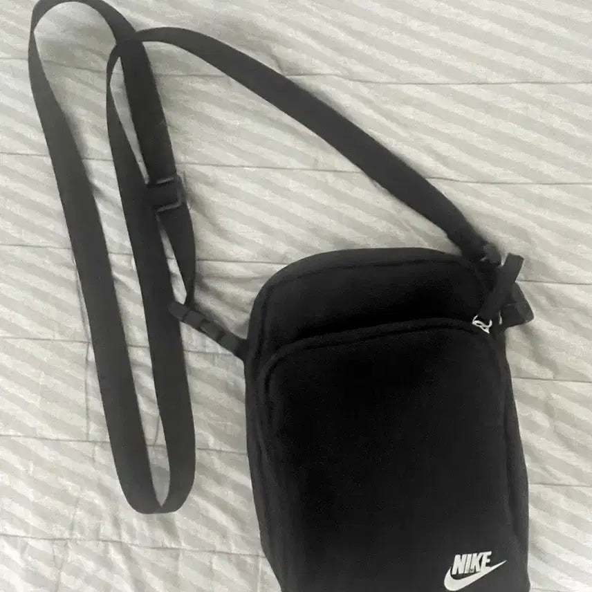 [BUNJANG] Nike Heritage Small Item Bag Black / 나이키 헤리티지 스몰 아이템 백 블랙