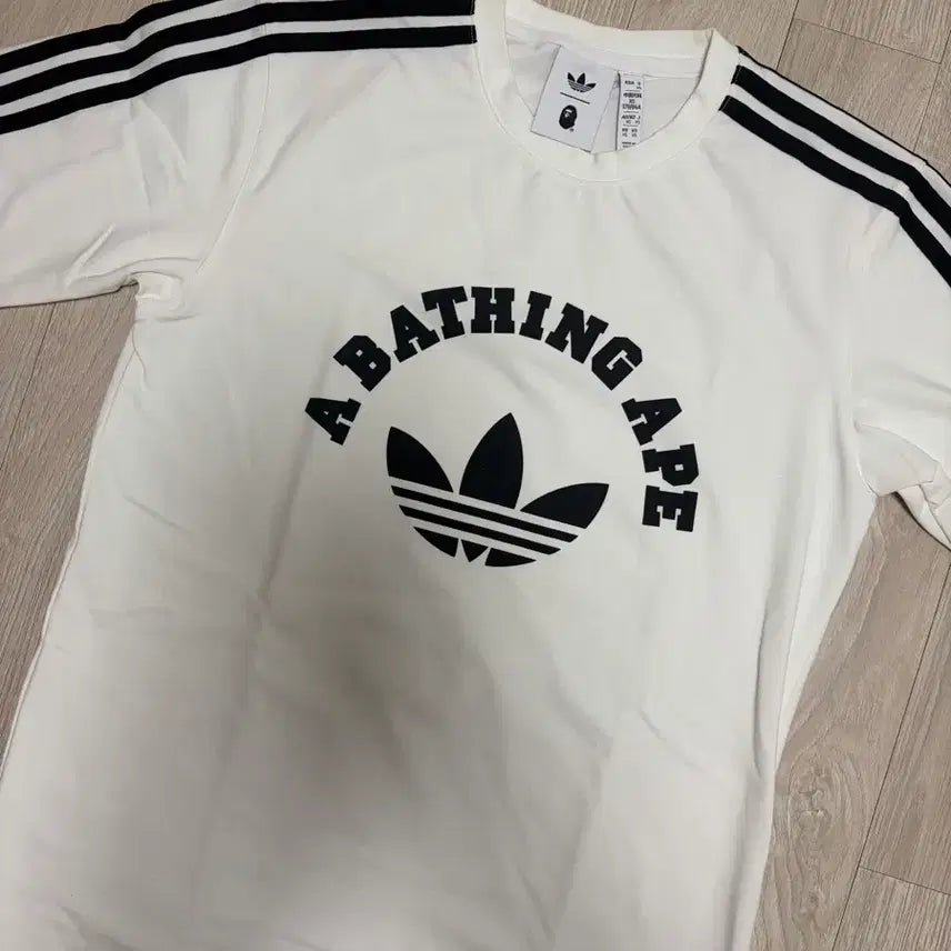 [BUNJANG] Adidas x Bape Short Sleeve T-Shirt / 아디다스 x 베이프 반팔 티셔츠