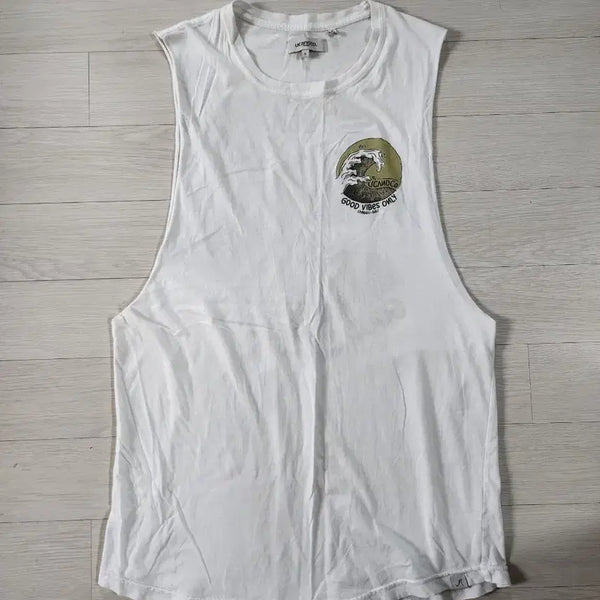 [BUNJANG] Bali Surfing Sleeveless Tank Top T-Shirt / 발리 서핑 민소매 나시 티셔츠