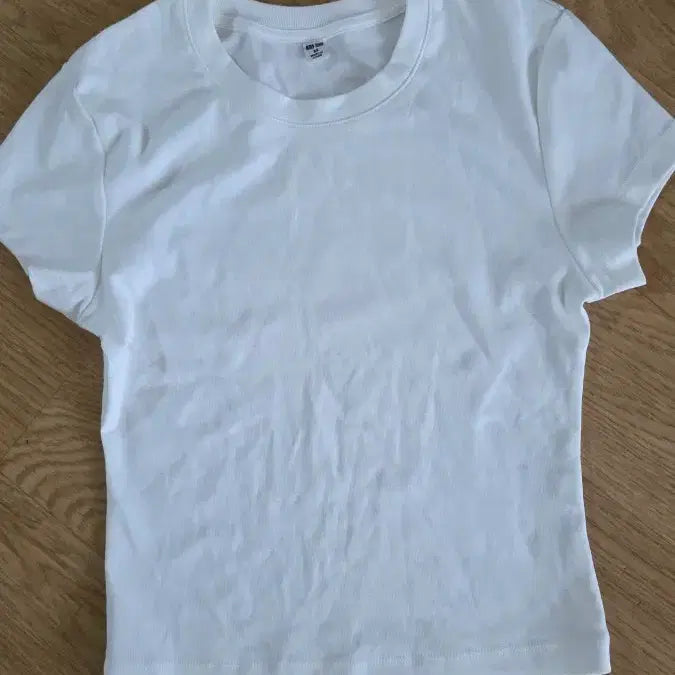 [BUNJANG] Uniqlo Crop Top / 유니클로 크롭 44