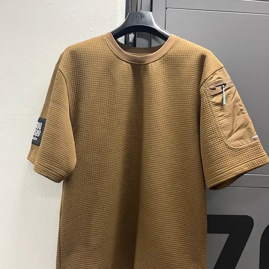 [BUNJANG] The North Face x Undercover Soukuu Dot Knit T-Shirt (Size S) / 노스페이스 언더커버 Soukuu 닷니트 티 s