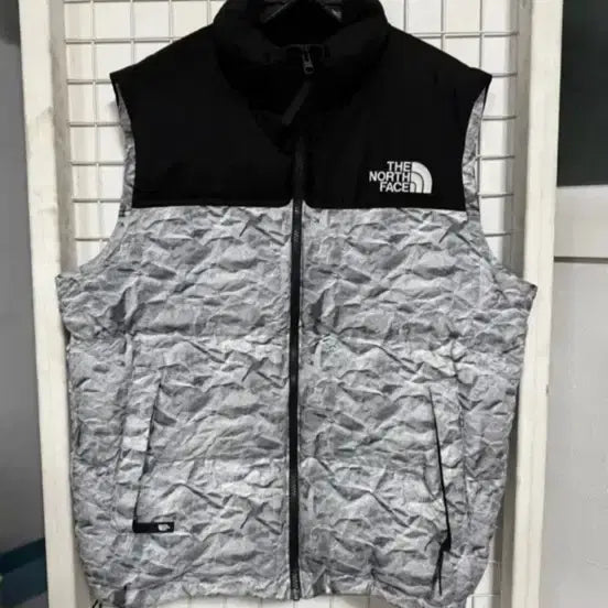 [BUNJANG] The North Face Padded Vest L (100) Black Patterned / 노스페이스 패딩조끼 L 100