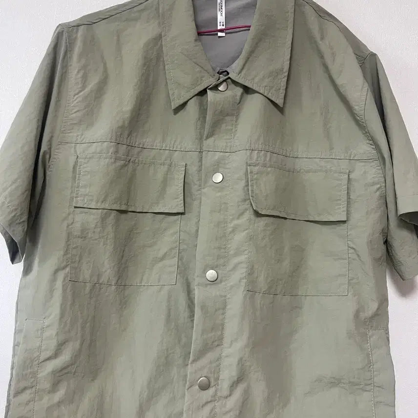 [BUNJANG] Two-Pocket Summer Anorak Short-Sleeve Shirt / 새상품) 여름 투포켓 아노락 바스락 반팔 셔츠 카키, 그레이
