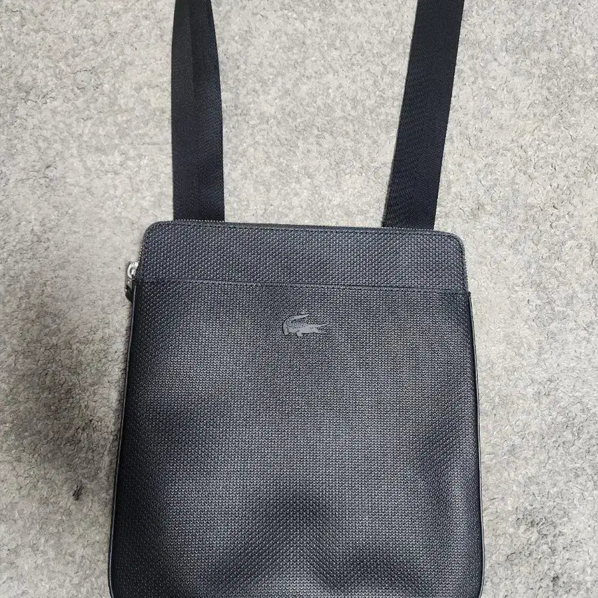 [BUNJANG] Lacoste Men's Crossbody Bag Black / 미사용 // 라코스테 남성 크로스백 블랙
