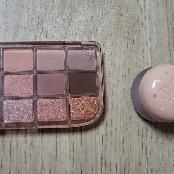 [BUNJANG] FEE More Mood Eyeshadow Palette Coral & Lip & Cheek Blurry Pudding Pot Vanilla (Silicone Brush Special Edition) / (네고 가능)퓌 모어무드 아이섀도우 팔레트 코랄&립앤치크 블러리 푸딩팟 바닐라(실리콘 브러쉬 기획)