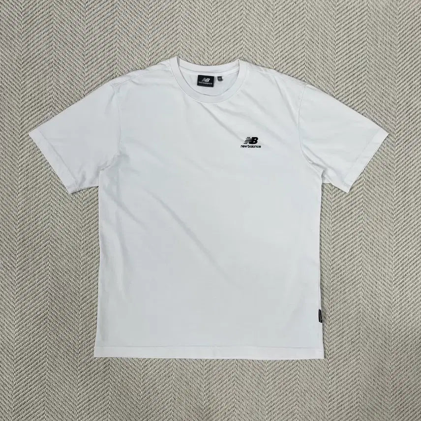 [BUNJANG] New Balance Short Sleeve T-Shirt White / 뉴발란스 반팔티 화이트