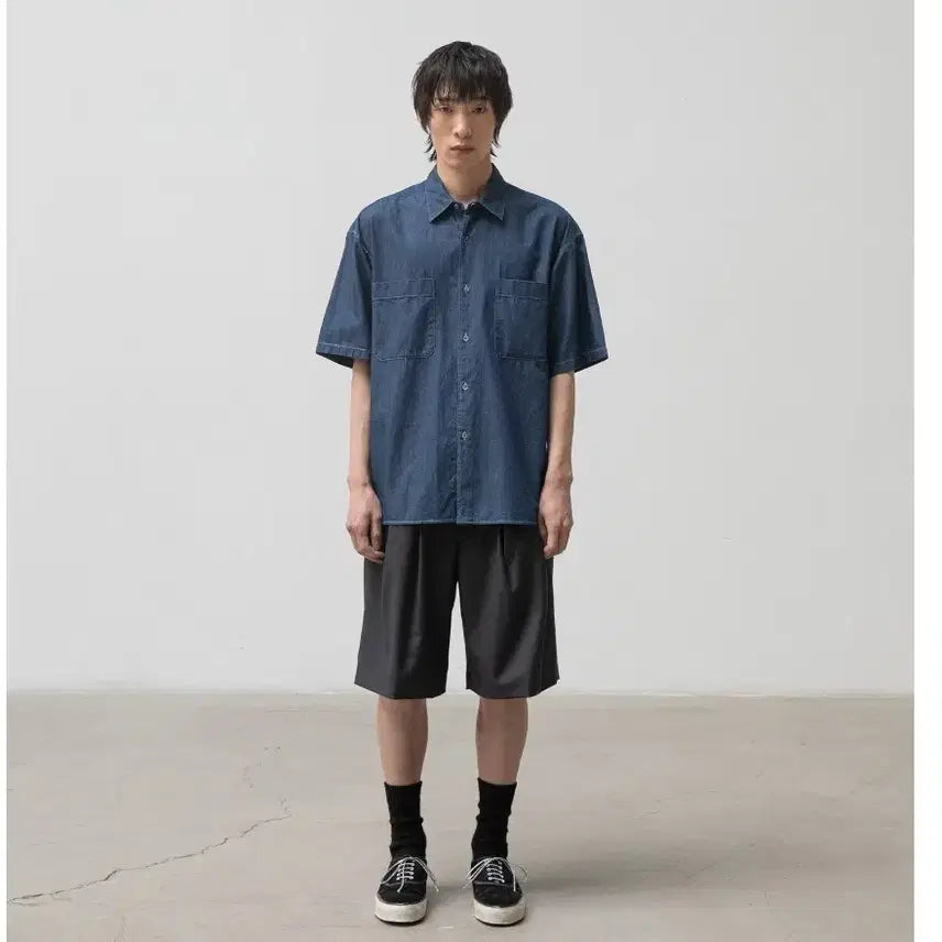 [BUNJANG] Another Office Lighter Denim Short Sleeve Shirt Size 2 / 어나더오피스 라이터 데님 반팔셔츠 2사이즈