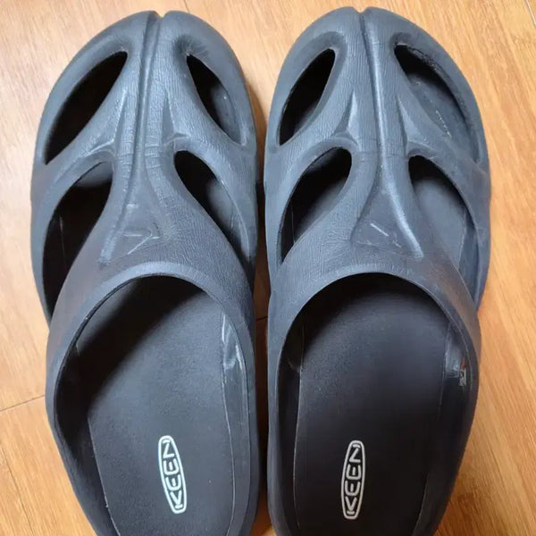 [BUNJANG] Kin Shanti Slide Black 270 / 킨 샨티 슬라이드 블랙 270