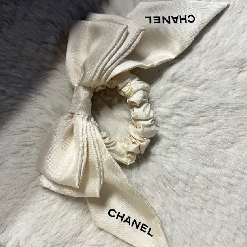[BUNJANG] Chanel Ribbon Scrunchie / 샤넬 리본 스크런치