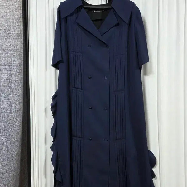 [BUNJANG] Lucky Chouette Asymmetrical Short-Sleeve Long Dress / 럭키슈에트언발란스반팔롱원피스(38)
