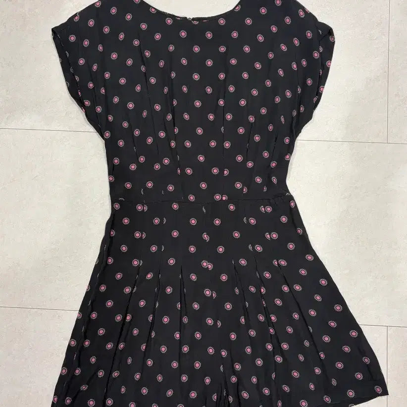 [BUNJANG] Topshop Black Romper Dress Size 36 (Fits US 55) / 탑샵 원피스 롬퍼 블랙 정품 36 (55 사이즈)