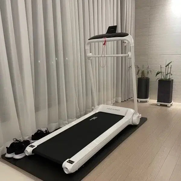 [BUNJANG] Jeongjikhan Hyungjedeul Running Machine Walking Pad / 새제품팝니다. 정직한 형제들 런닝머신 워킹패드 워킹머신 저렴하게 팝니다.