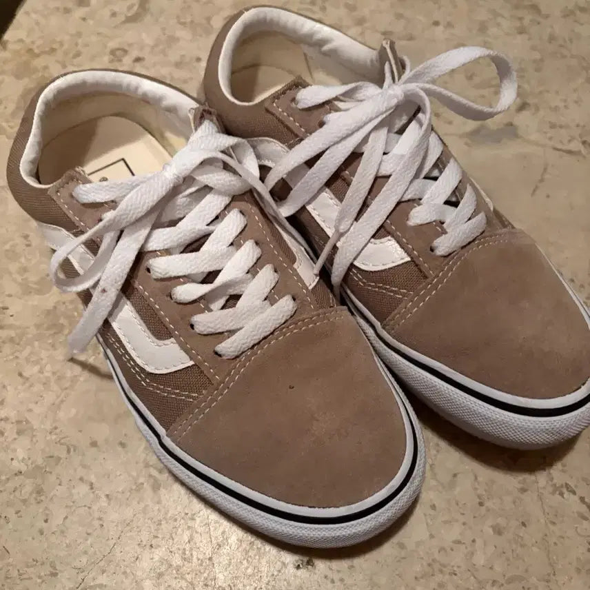 [BUNJANG] Vans Old Skool Red Stripe Sneakers / 반스 올드스쿨 컬러 띠어리 230