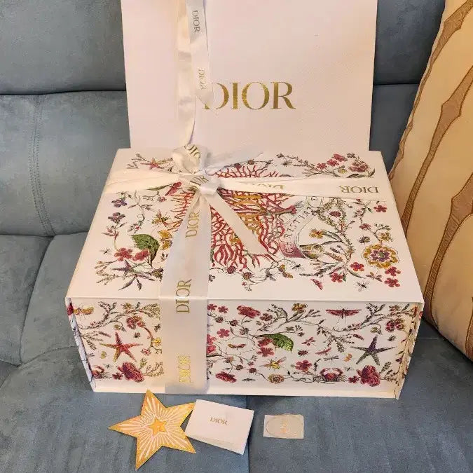 [BUNJANG] Lady Dior Small Bag Special Box Set with Shopping Bag / 7-2)레이디디올 스몰백 자석박스 (쇼핑백추가)