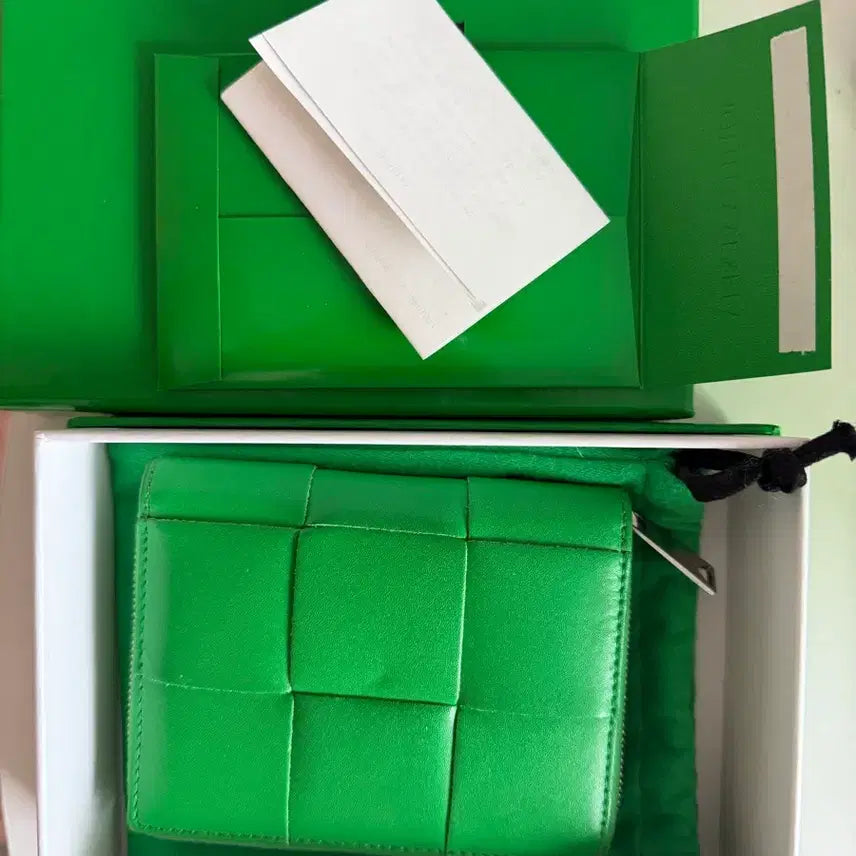 [BUNJANG] Bottega Veneta Cassette Zipper Wallet / 보테가베네타 카세트 지퍼 반지갑