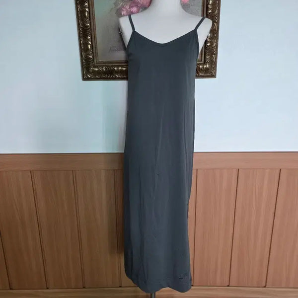 [BUNJANG] Nike Swoosh Sleeveless Midi Dress Khaki / 나이키 스우시 민소매 원피스 카키