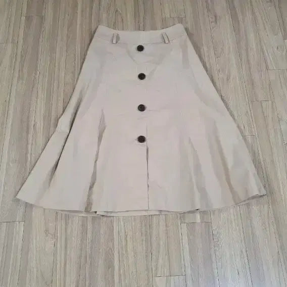 [BUNJANG] Olive des Olive Beige Button Flare Long Skirt / 올리브데올리브  베이지색 단추 플레어 스커트