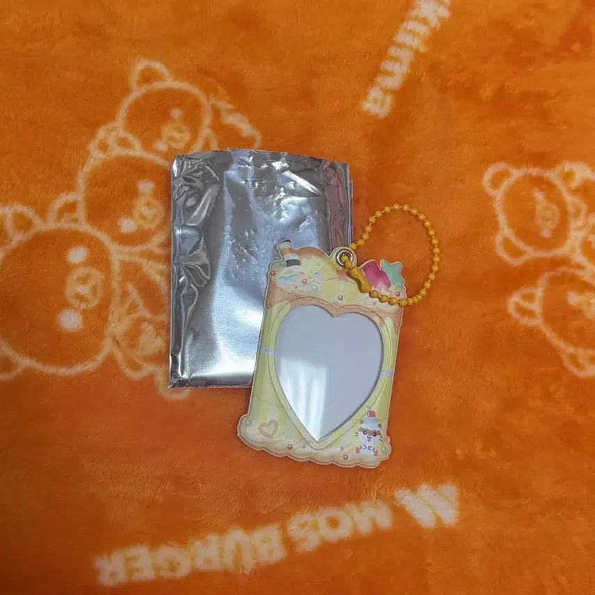 [BUNJANG] Sanrio Whipping Deco ID Photo Holder Keychain (Kuririn) / 산리오 휘핑데코 증명사진 홀더 키링 (쿠리링)
