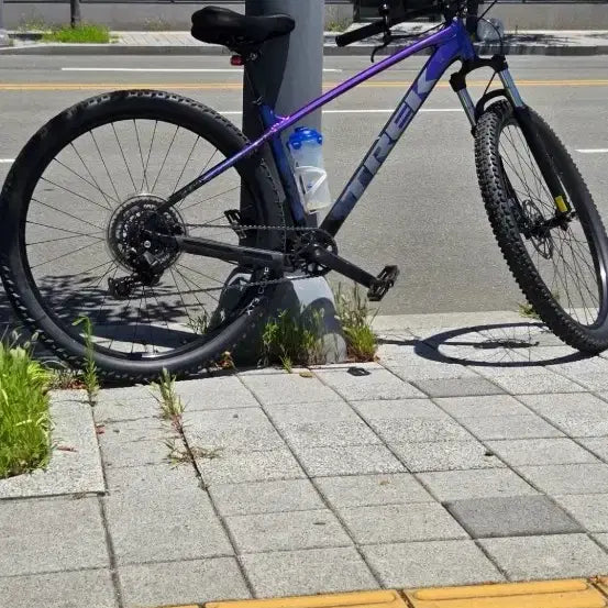 [BUNJANG] Trek Marine 5 3rd Gen Mountain Bike M Size / 트렉마린5 3세대 24년9월식 M사이즈(네고가능)
