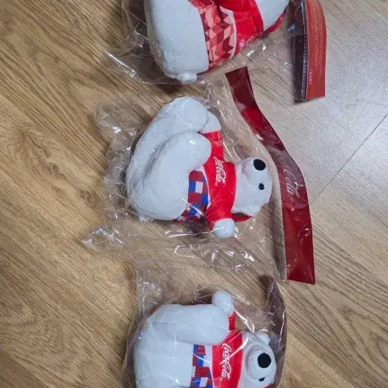 [BUNJANG] Coca-Cola 2026 World Cup Polar Bear Plush / 코카콜라 2026 월드컵 폴라베어 봉제인형 팝니다