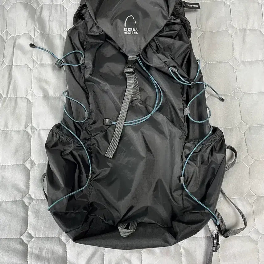 [BUNJANG] Sierra Designs Lassen Ultra-Light Backpack 17L Black / 시에라디자인 라센 초경량 백팩 17L 블랙