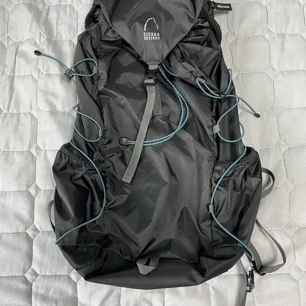 [BUNJANG] Sierra Designs Lassen Ultra-Light Backpack 17L Black / 시에라디자인 라센 초경량 백팩 17L 블랙