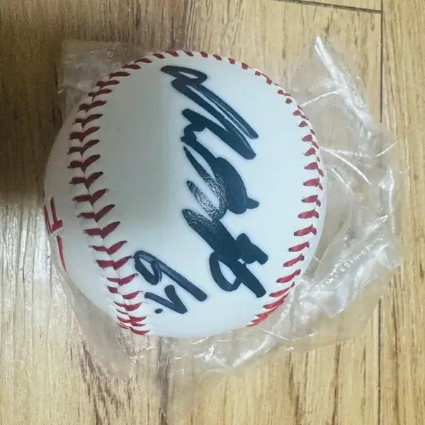 [BUNJANG] Shim Soo-chang Signed Baseball - LG Twins / 전 LG트윈스 심수창 선수 싸인볼