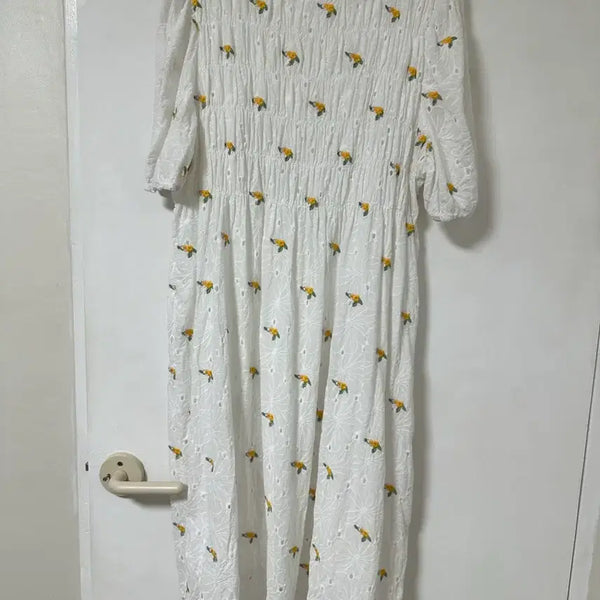 [BUNJANG] Gongguwoman White Embroidered Long Dress Short Sleeve / 공구우먼 화이트 자수 롱 원피스 반팔 휴가