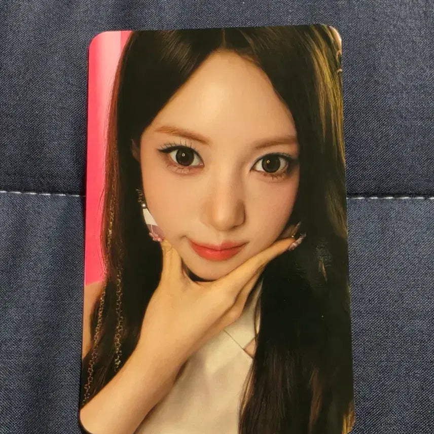 [BUNJANG] RESCENE Liv Pretty Girl Broadcast Photocard / 리센느 3주차 리브 공방포카