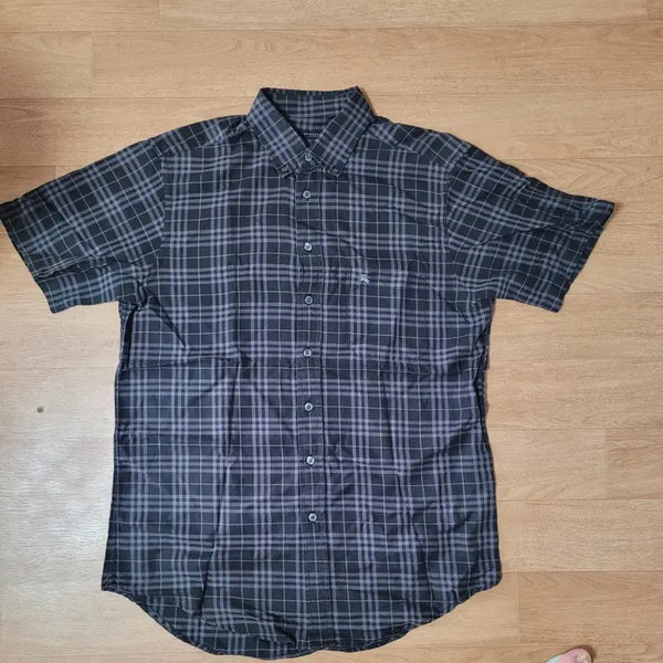 [BUNJANG] Burberry Classic Check Short Sleeve Shirt / 버버리 체크 반팔 셔츠