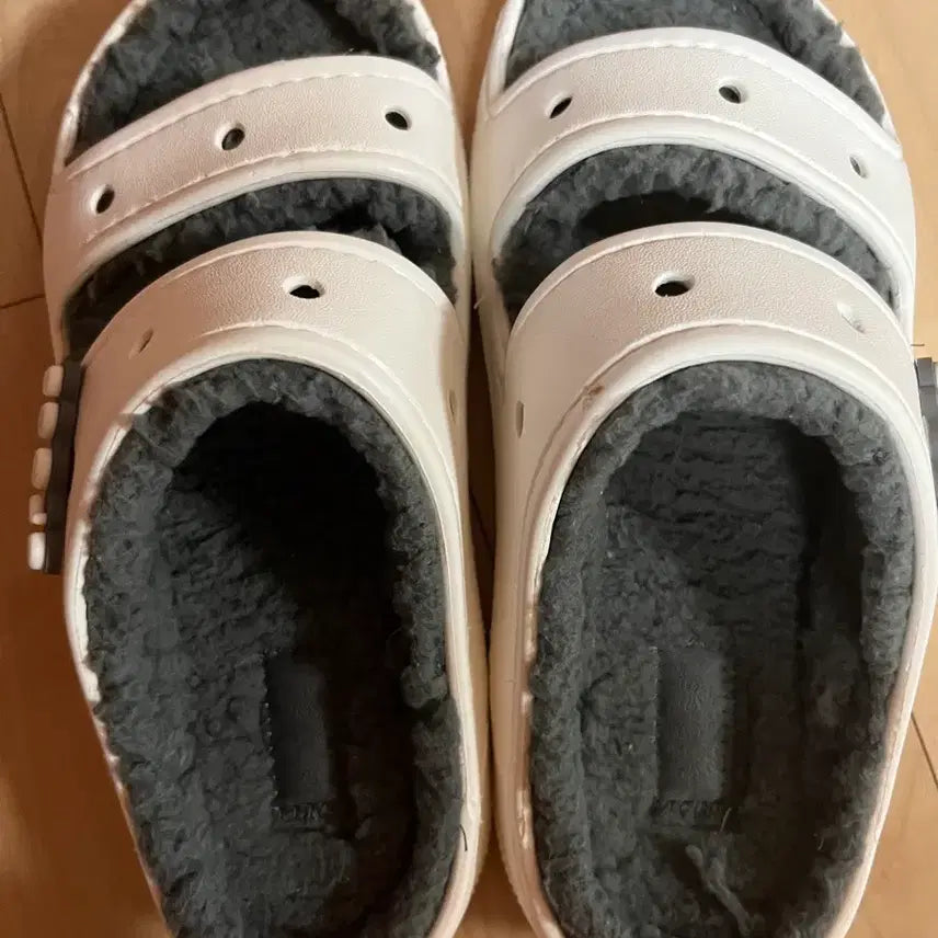 [BUNJANG] Crocs Classic Lined Clog - White / 크록스 클래식 라인드 클로그 화이트 털신