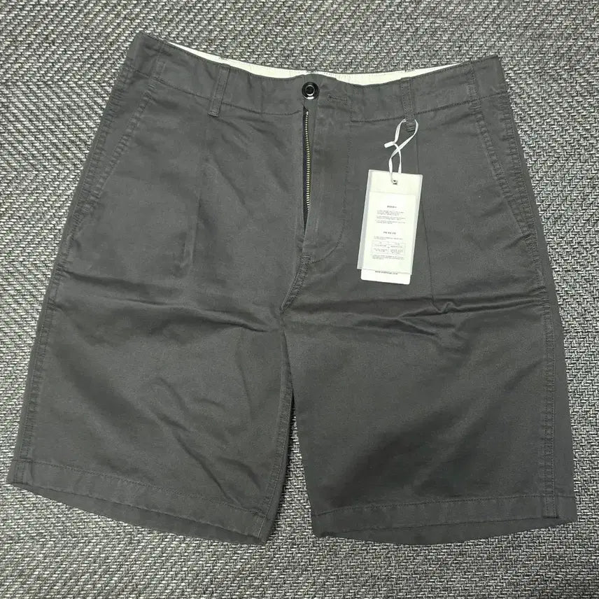 [BUNJANG] Union Blue DESK One-Pleat Chino Shorts Washed Charcoal / M 새상품) 유니온블루 DESK 원턱치노 쇼츠 워시드차콜