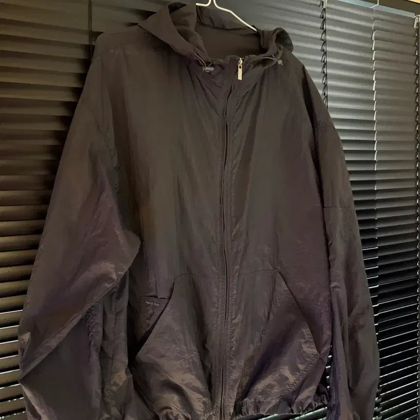 [BUNJANG] Matinkim Windbreaker Jacket / 마뗑킴 바람막이