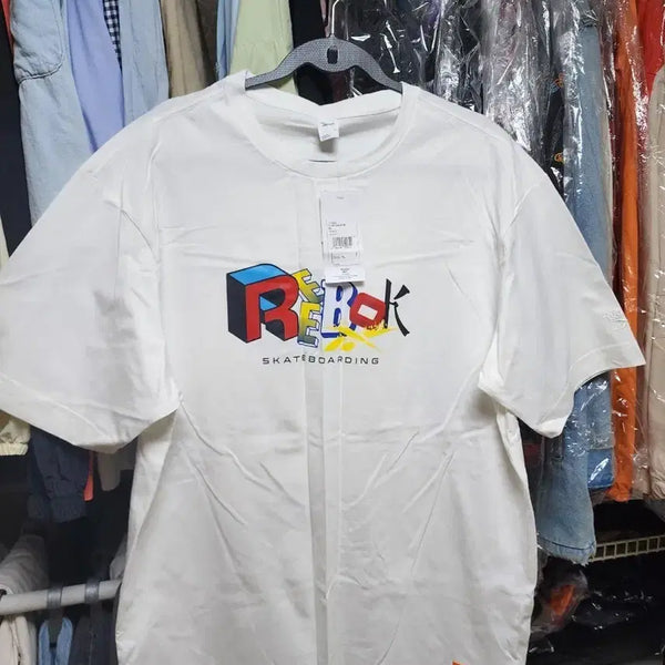 [BUNJANG] Reebok Short-Sleeve T-Shirt / 리복 반팔 티셔츠 팝니다