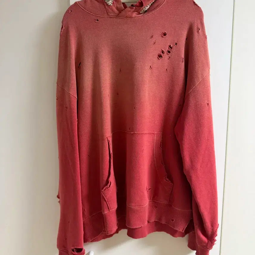 [BUNJANG] Kapital Thriller Studded Fleece Hoodie Sweatshirt Red / 캐피탈 스릴러 데미지드 플리스 후드 스웨트셔츠 스터드 레드