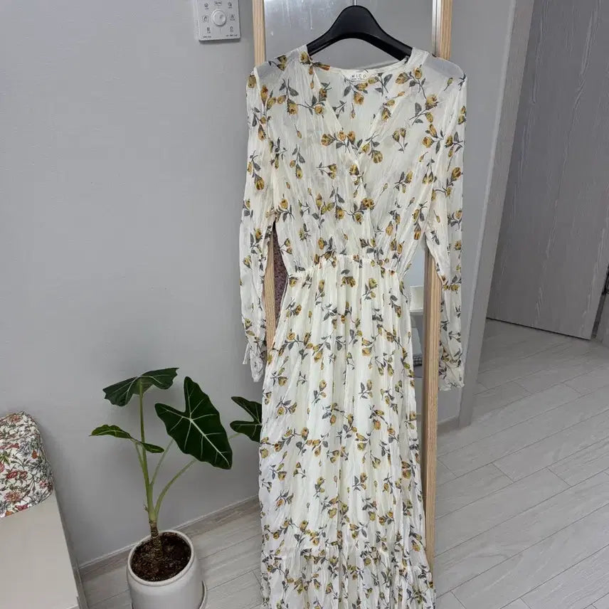 [BUNJANG] Yellow Flower Pattern Long Dress / 옐로우 플라워 패턴 롱 원피스