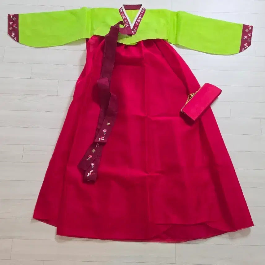 [BUNJANG] Hand-Embroidered Hanbok Set with Durumagi / 손자수 한복+두루마기 세트