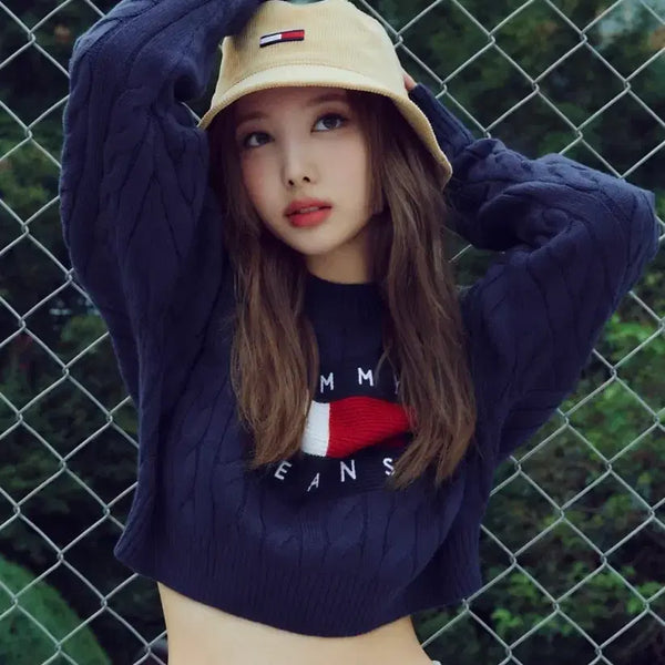 [BUNJANG] Tommy Jeans Cable Crop Knit White (Nayeon Edition) / 타미 진스 케이블 크롭 니트 화이트(나연 착용)