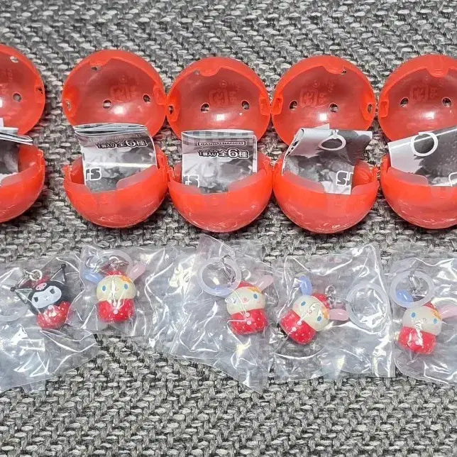 [BUNJANG] Sanrio Strawberry Mezushi Gacha Figurines (Unsealed) / 새상품-단순개봉)산리오 딸기 메지루시 가챠 판매
