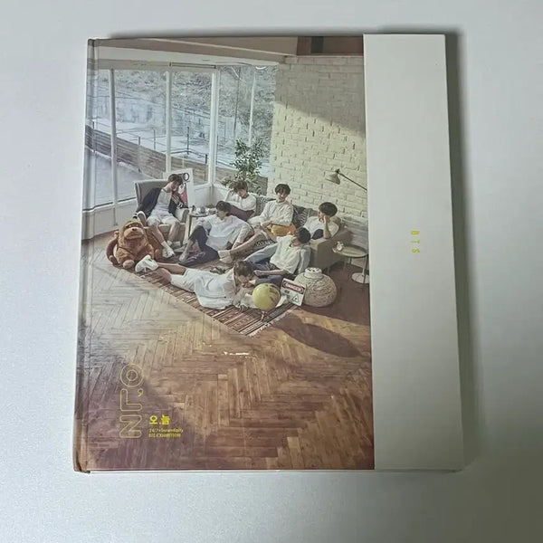 [BUNJANG] BTS 2020 Photo Book 'ON:Concept Photo Book' / 방탄소년단 화보집 오늘