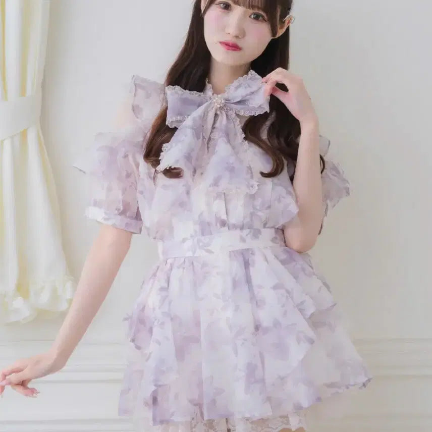 [BUNJANG] Rosita Floral Two-Piece Set / 로지타 꽃무늬 투피스 셋업