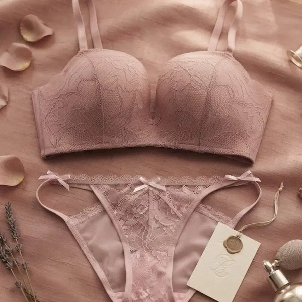 [BUNJANG] Aimée et Moi Lace Bra and Panty Set (Size 80E) / 에메필 레이스 브라 팬티 세트 중고(E컵)