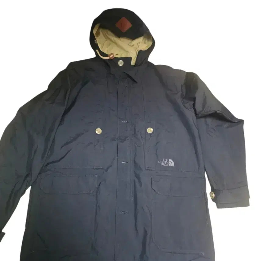 [BUNJANG] The North Face Waterproof Windproof Black Hooded Mountain Jacket / [노스페이스] 고프코어 무드 방수 방풍 블랙 후드 마운틴 자켓 100