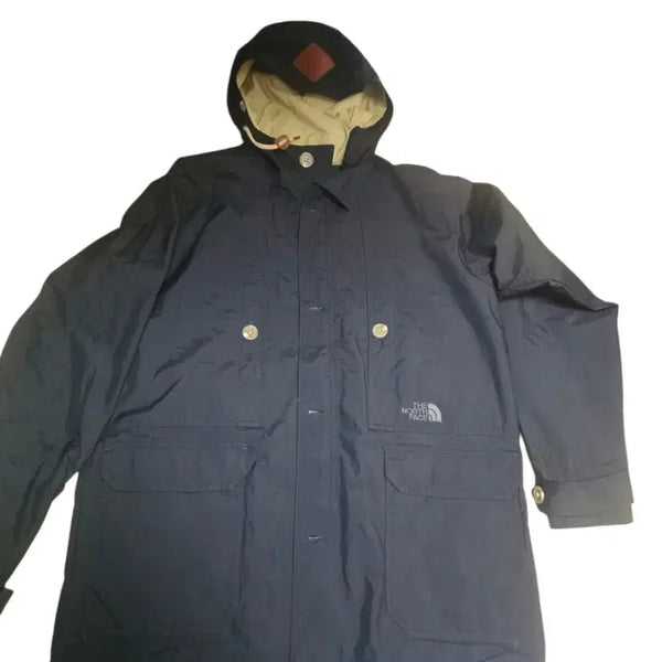 [BUNJANG] The North Face Waterproof Windproof Black Hooded Mountain Jacket / [노스페이스] 고프코어 무드 방수 방풍 블랙 후드 마운틴 자켓 100